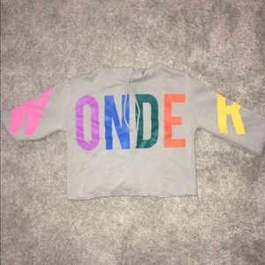 “Wonder” cropped hoodie